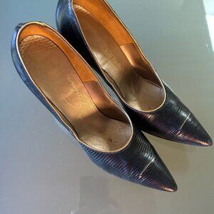 Evins from Itlay Black printed leather with gold trip - Size 6S (Slim)